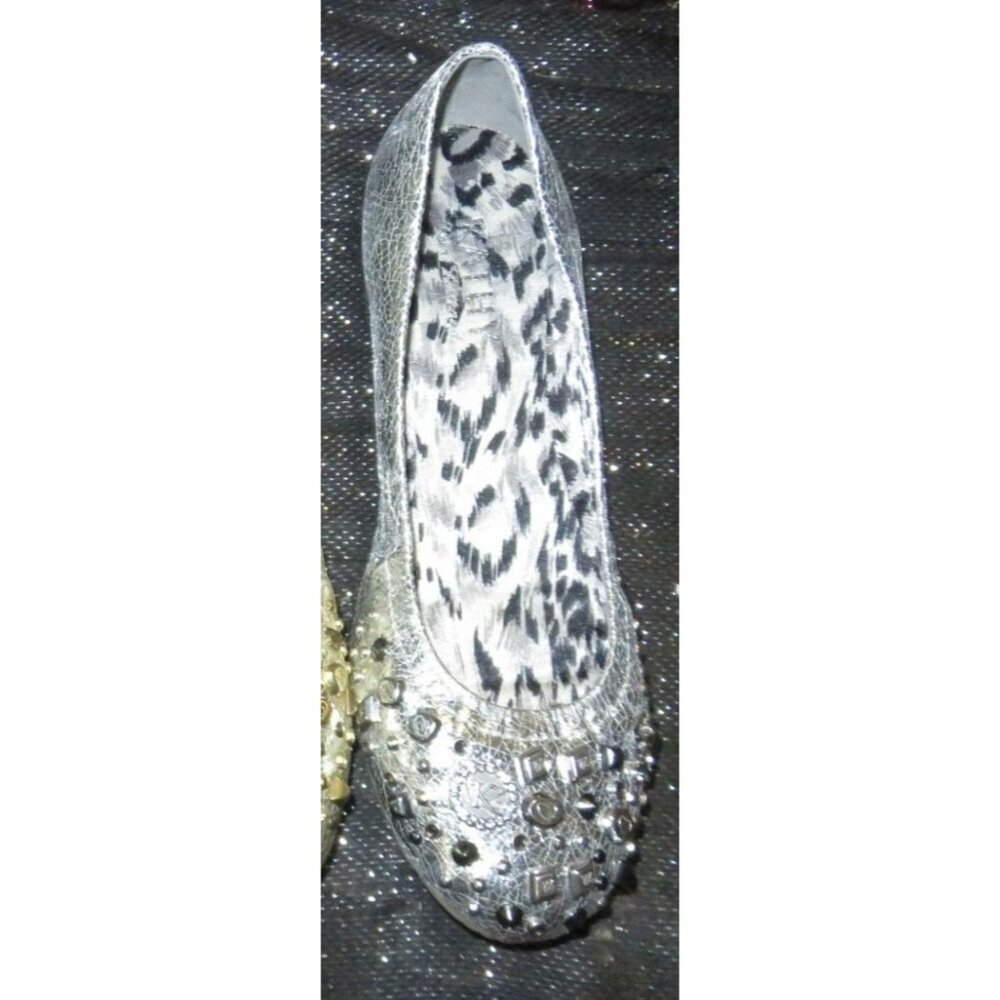 Kathy Van Zeeland Ray Me Ballerina Flats Charm Detail studded ballet flats 7.5